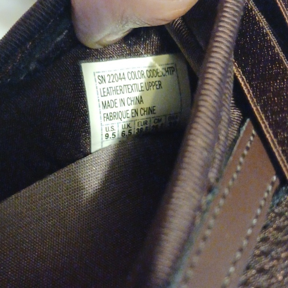 Skechers women's size 9.5 brown leather and textile - Picture 5 of 6